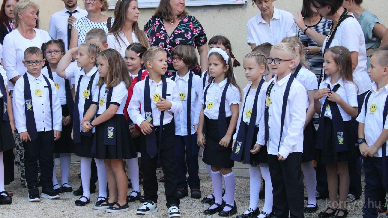 Hatvan elsős kezdte meg a tanévet 